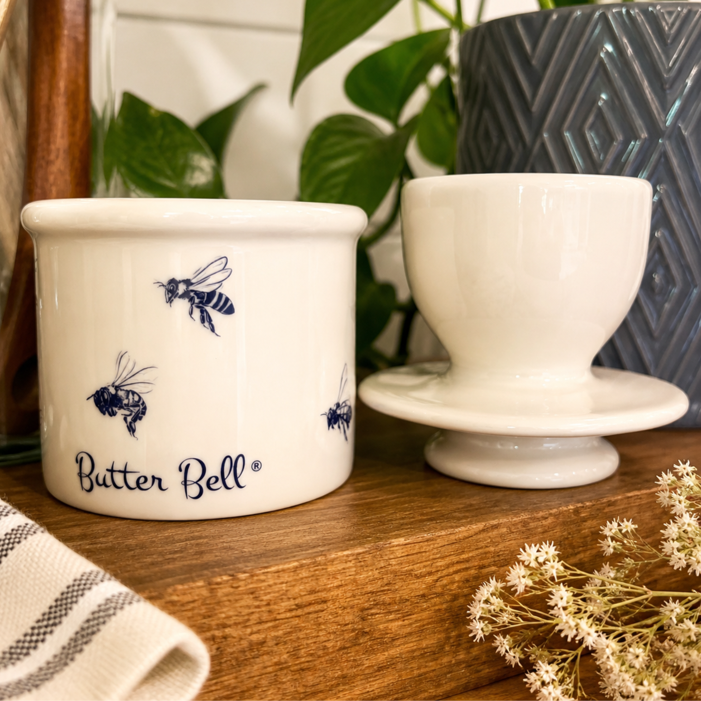The Original Butter Bell® Crock - Farmhouse Honey Bee